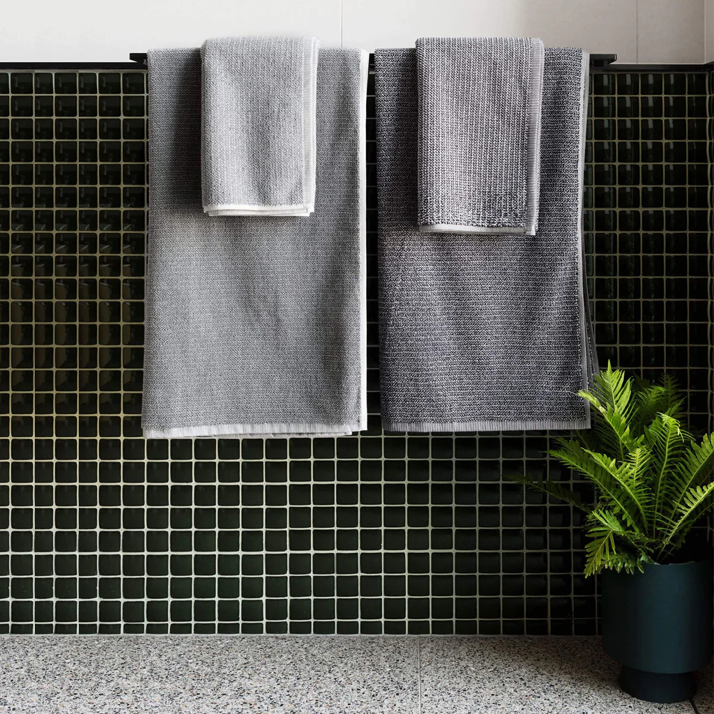 L&M Home Tweed Coal Hand Towel - Image 7