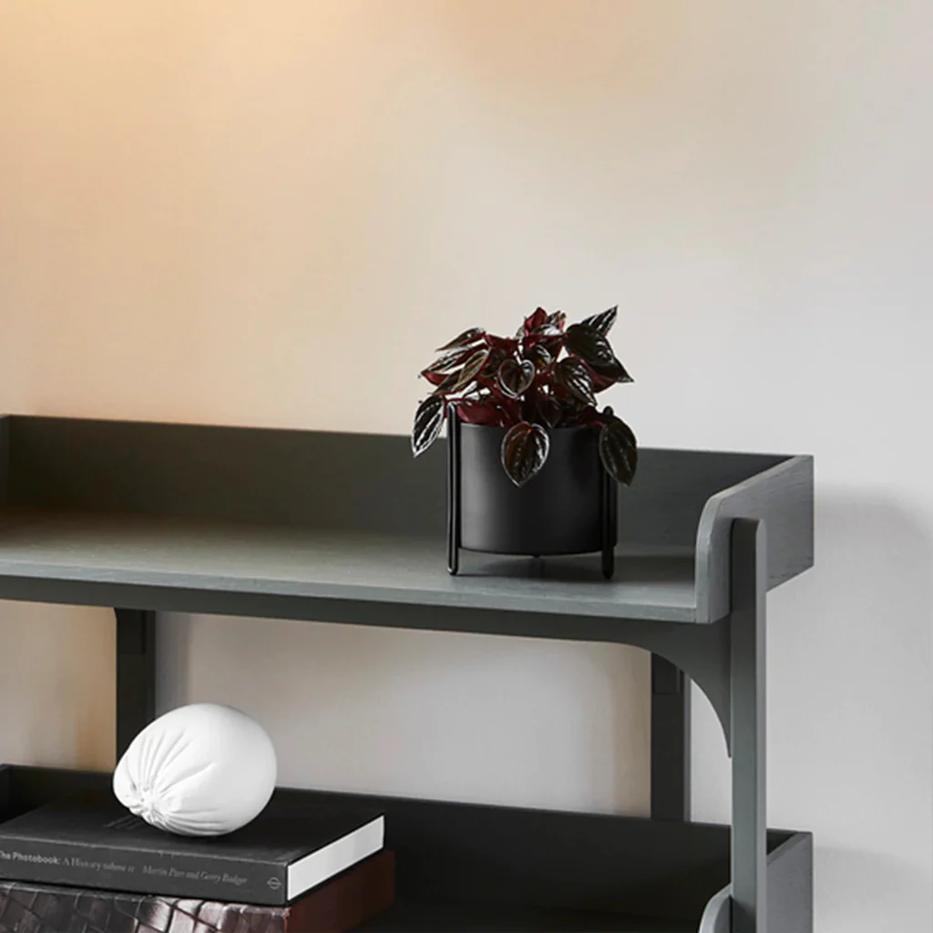 Woud Pidestall Planter Black Small - Image 5